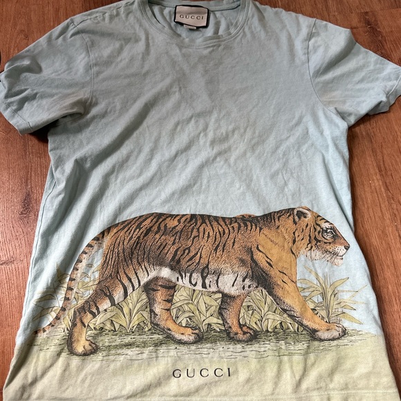 Gucci Other - Gucci gradient tiger print t shirt